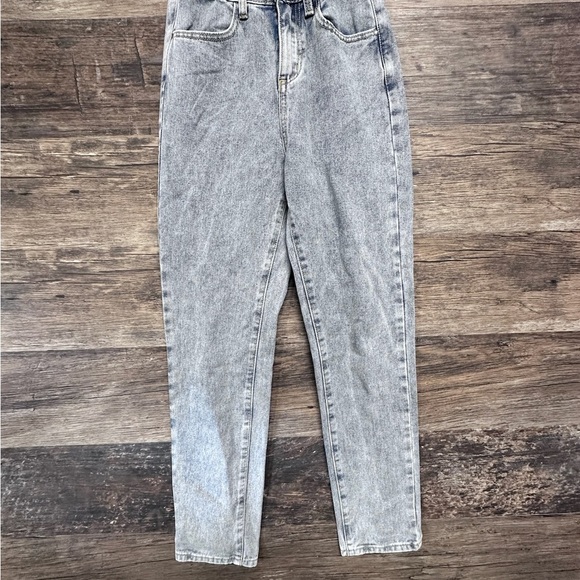 PrettyLittleThing Blue High Rise Jeans - Picture 1 of 8